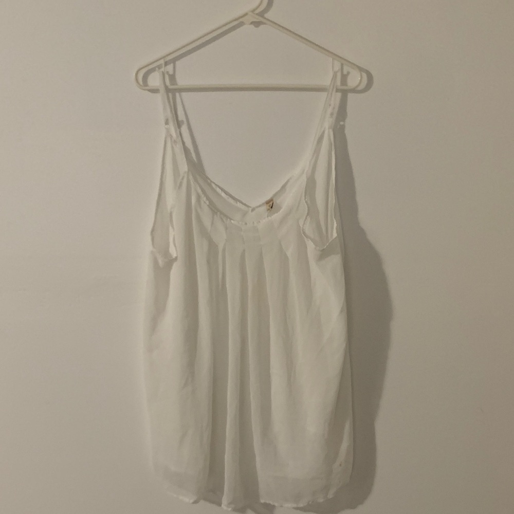 Chic White Women's‎ Camisole Top